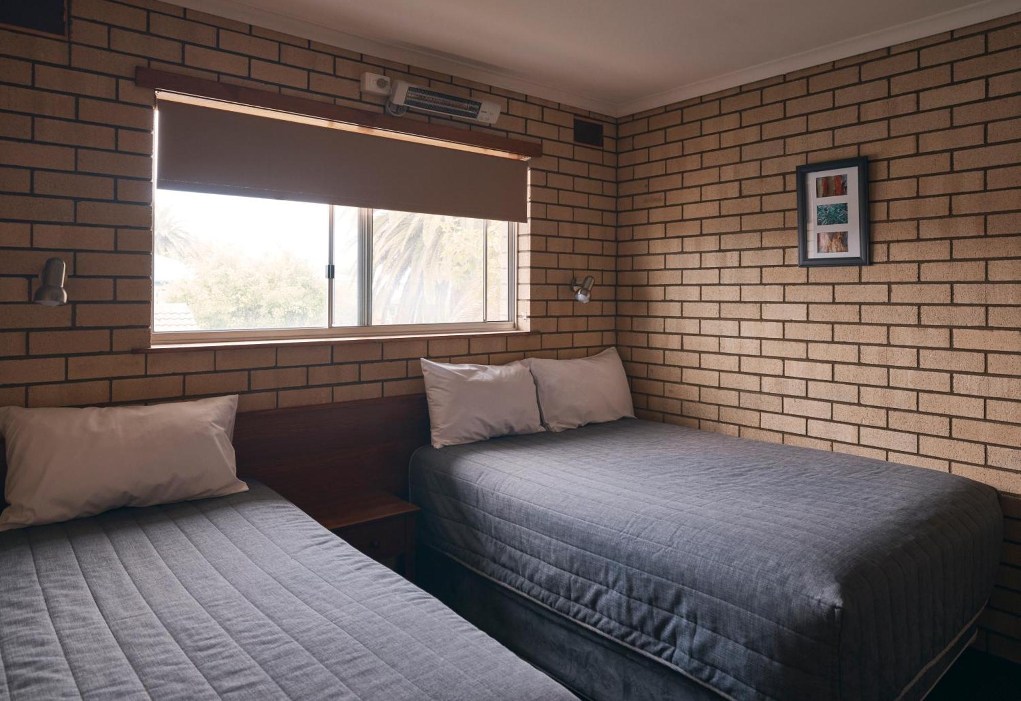Coastal Comfort Motel Нарума Екстер'єр фото